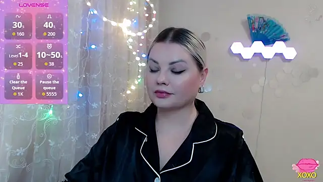 JewellKiss7 online show from March 2026 06:47:02 PM