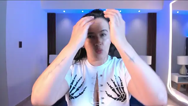 Susann Ross online show from October 2025 10:49:01 AM