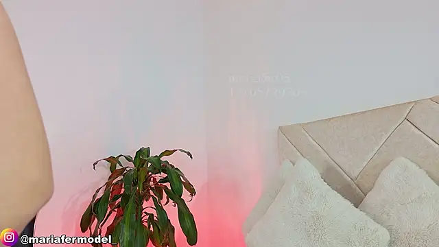 Snapshot of Mariafer05 chatting on May 2026 04:37:01 PM Mariafer05 online show from May 2026 04:37:01 PM