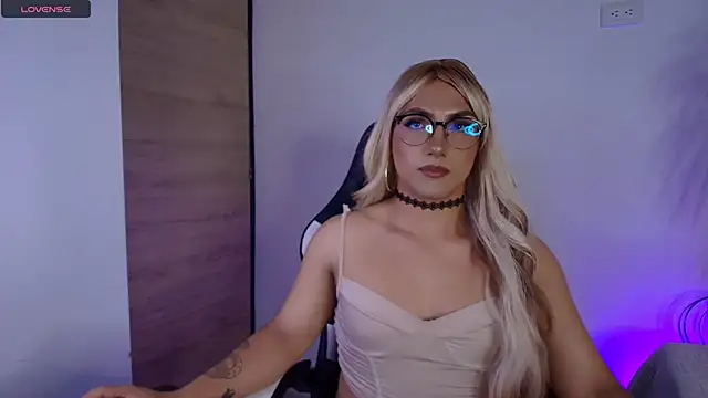 -Sofii  online show from April 2026 08:50:01 PM