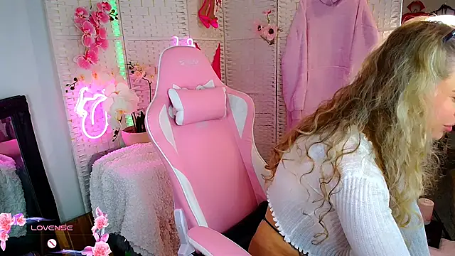 EllieKarrX online show from December 2024 09:30:02 PM