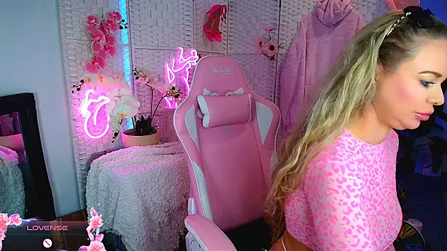 EllieKarrX online show from January 2025 10:24:01 PM