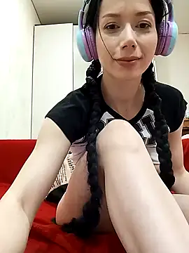 Snapshot of SashaGrinch chatting on December 2024 03:32:02 PM SashaGrinch online show from December 2024 03:32:02 PM