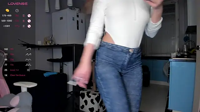 Snapshot of wwildfox chatting on February 2025 08:53:02 PM wwildfox online show from February 2025 08:53:02 PM