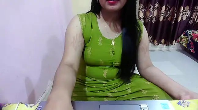 Snapshot of LovelyRose69 chatting on December 2024 04:38:01 PM LovelyRose69 online show from December 2024 04:38:01 PM