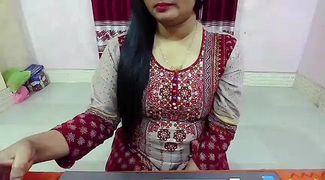 Snapshot of LovelyRose69 chatting on January 2025 03:34:02 PM LovelyRose69 online show from January 2025 03:34:02 PM