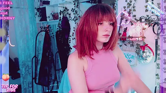 Snapshot of Toxic_Ellies chatting on January 2025 02:25:01 PM Toxic Ellies online show from January 2025 02:25:01 PM