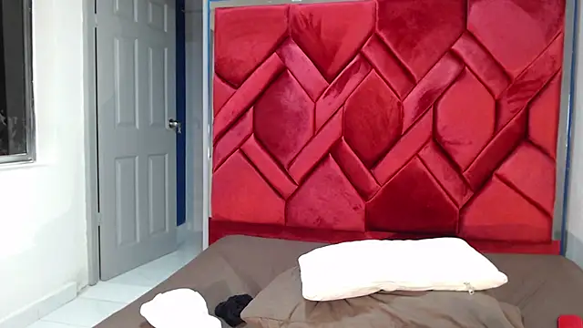 EvaMills1 online show from February 2025 03:05:02 PM