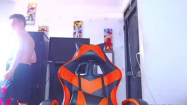 ADAM HOT online show from April 2026 02:33:01 PM