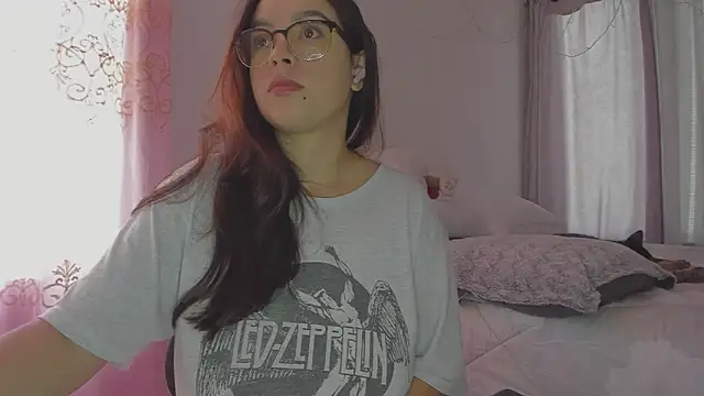 HARLEYNAPIER online show from February 2026 05:19:02 PM