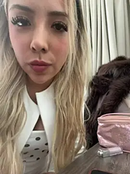 Snapshot of Sofy_Softtt chatting on June 2026 03:50:02 PM Sofy Softtt online show from June 2026 03:50:02 PM