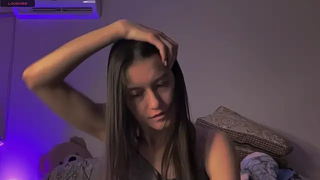 Alice  grace online show from February 2025 03:32:02 PM