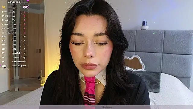 Soffimoon  online show from March 2026 08:34:02 PM