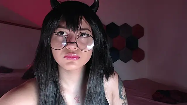 liz-beths online show from February 2025 01:28:01 PM