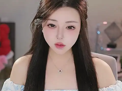 Qiaoqiao  online show from December 2025 04:34:02 PM