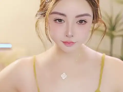 Snapshot of Qiaoqiao_ chatting on May 2026 04:01:01 PM Qiaoqiao online show from May 2026 04:01:01 PM
