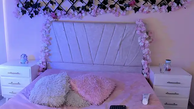 Snapshot of baby_kaliope chatting on December 2024 01:17:01 PM baby kaliope online show from December 2024 01:17:01 PM