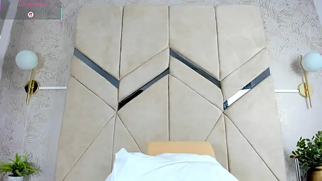 LilitRobins online show from October 2025 09:44:01 PM