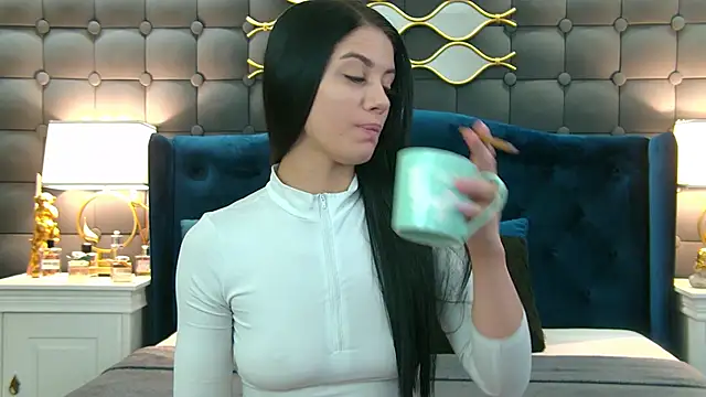 LeyaCass online show from January 2025 05:53:01 AM