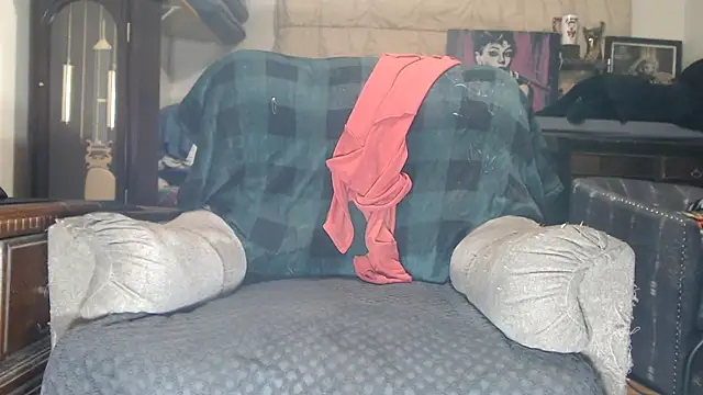 Snapshot of ladyscarlotta chatting on June 2026 10:38:01 PM ladyscarlotta online show from June 2026 10:38:01 PM