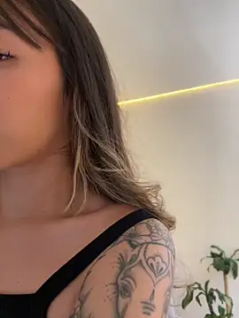 AmmyCollinsW online show from March 2026 08:13:01 PM