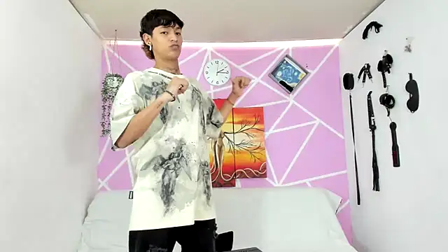 Fresahot2005 online show from February 2025 07:17:01 PM