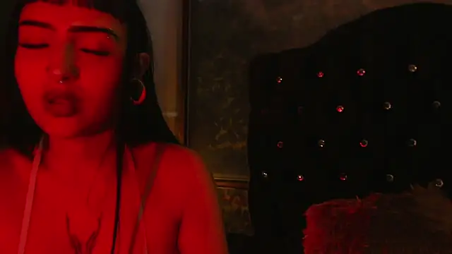 Cintya Kros online show from November 2025 08:19:02 PM