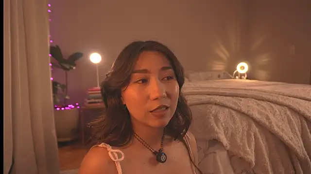 Aimilayne online show from August 2026 06:54:02 PM