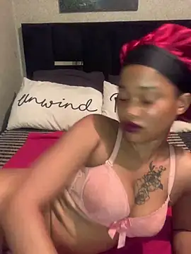 Snapshot of cardibabe chatting on December 2024 08:47:02 PM cardibabe online show from December 2024 08:47:02 PM