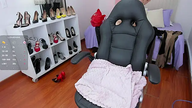 Victoria collins 1 online show from January 2025 05:56:01 PM