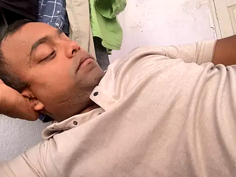 Snapshot of princeraj42 chatting on November 2025 08:47:01 AM princeraj42 online show from November 2025 08:47:01 AM