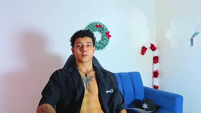 Snapshot of Demitryo chatting on December 2025 03:33:01 AM Demitryo online show from December 2025 03:33:01 AM