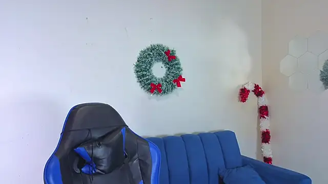 Snapshot of Demitryo chatting on December 2025 04:18:02 AM Demitryo online show from December 2025 04:18:02 AM