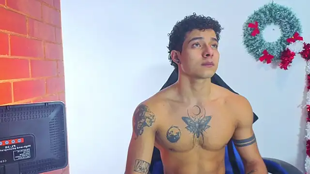 Snapshot of Demitryo chatting on December 2025 04:10:02 AM Demitryo online show from December 2025 04:10:02 AM