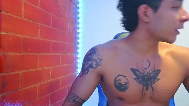 Snapshot of Demitryo chatting on January 2026 02:47:01 AM Demitryo online show from January 2026 02:47:01 AM