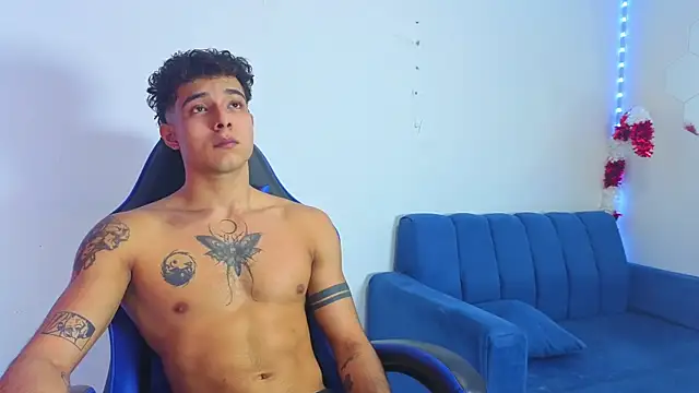 Snapshot of Demitryo chatting on January 2026 06:40:01 AM Demitryo online show from January 2026 06:40:01 AM