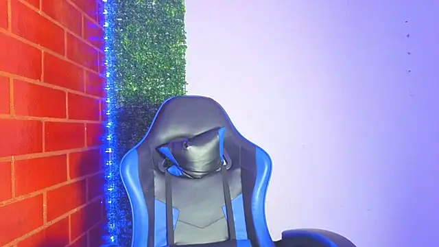 Demitryo online show from March 2026 03:45:02 AM