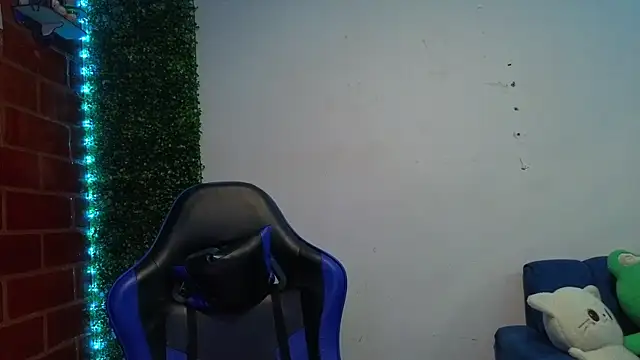 Demitryo online show from April 2026 05:04:02 AM