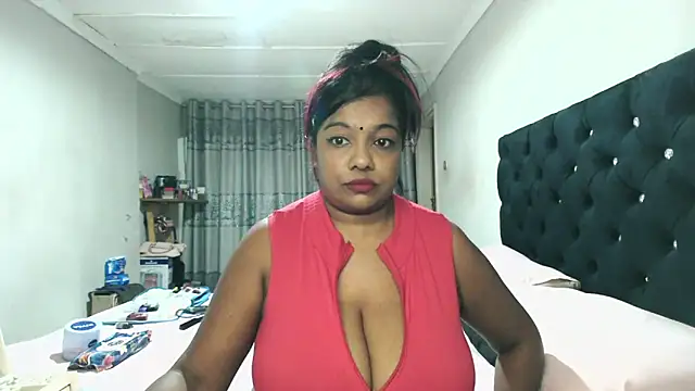 Indianmayaxoxo online show from October 2025 05:46:01 PM