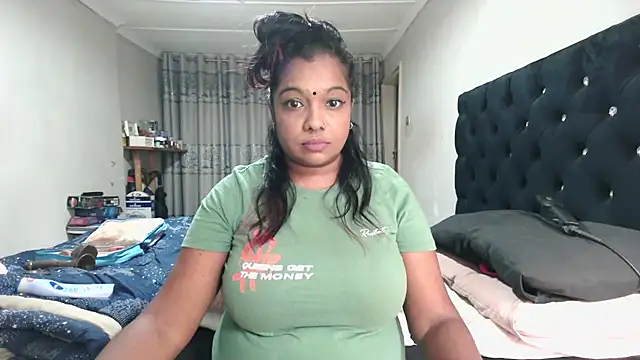 Indianmayaxoxo online show from February 2026 12:35:01 PM