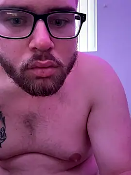 Snapshot of Comfortable_Bite chatting on November 2025 12:32:01 AM Comfortable Bite online show from November 2025 12:32:01 AM