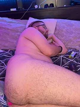 Snapshot of Comfortable_Bite chatting on November 2025 10:59:02 PM Comfortable Bite online show from November 2025 10:59:02 PM