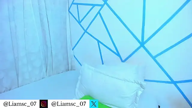 Snapshot of liam_scott77 chatting on July 2026 12:37:02 AM liam scott77 online show from July 2026 12:37:02 AM