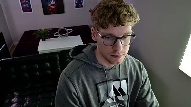 Snapshot of BlueEyedTallGuy94 chatting on March 2026 09:10:02 PM BlueEyedTallGuy94 online show from March 2026 09:10:02 PM