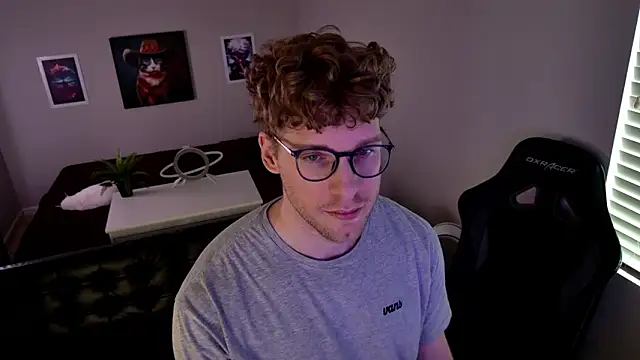 Snapshot of BlueEyedTallGuy94 chatting on March 2026 08:36:02 PM BlueEyedTallGuy94 online show from March 2026 08:36:02 PM