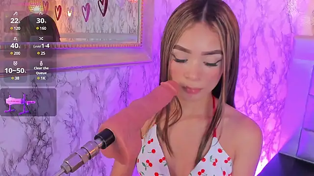 Snapshot of LYEN_RAE chatting on March 2025 11:16:01 PM LYEN RAE online show from March 2025 11:16:01 PM