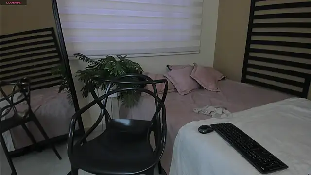 Catyloves online show from February 2026 10:13:01 PM