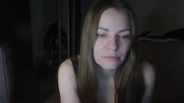 AnnaDiamond1 online show from April 2026 09:42:01 PM