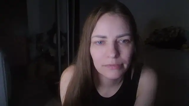 Snapshot of AnnaDiamond1 chatting on May 2026 09:44:02 PM AnnaDiamond1 online show from May 2026 09:44:02 PM