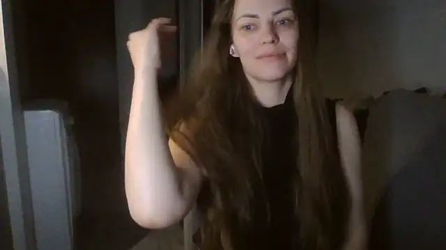 Snapshot of AnnaDiamond1 chatting on May 2026 09:57:01 PM AnnaDiamond1 online show from May 2026 09:57:01 PM